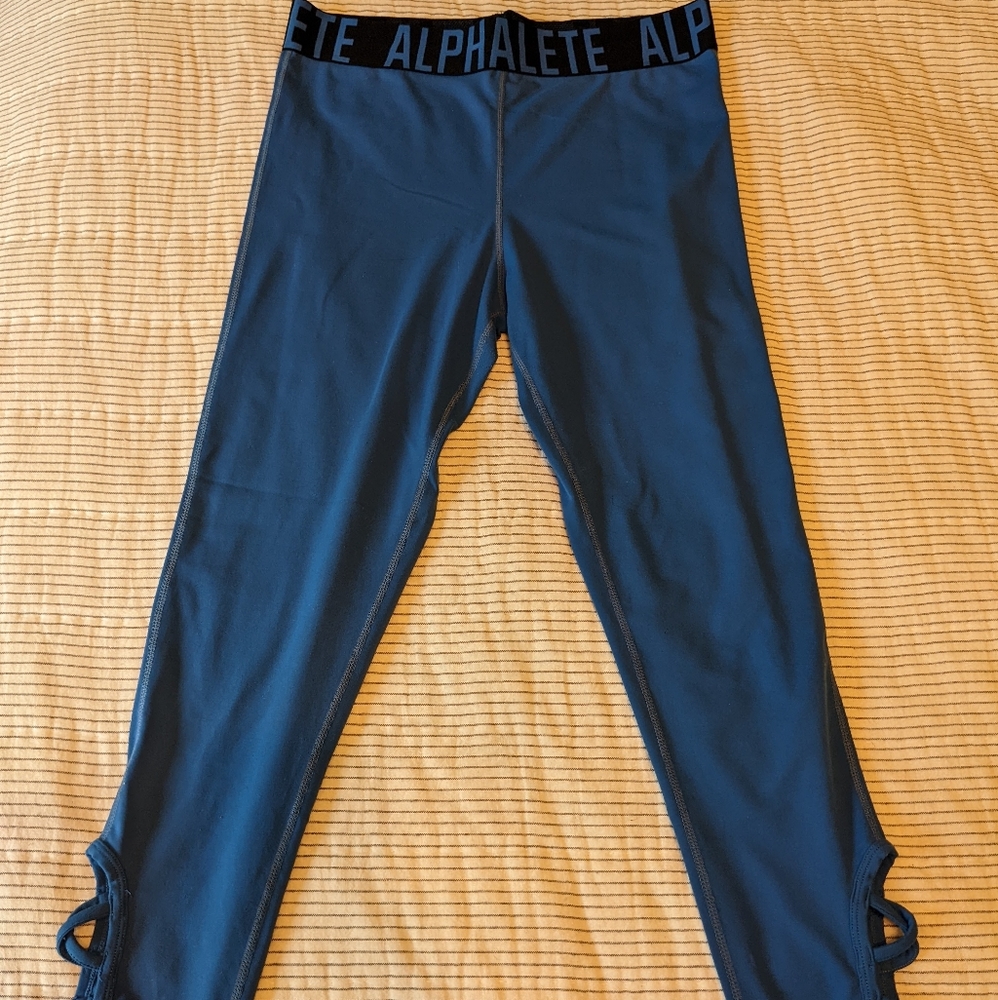 Alphalete Criss Cross Leggings